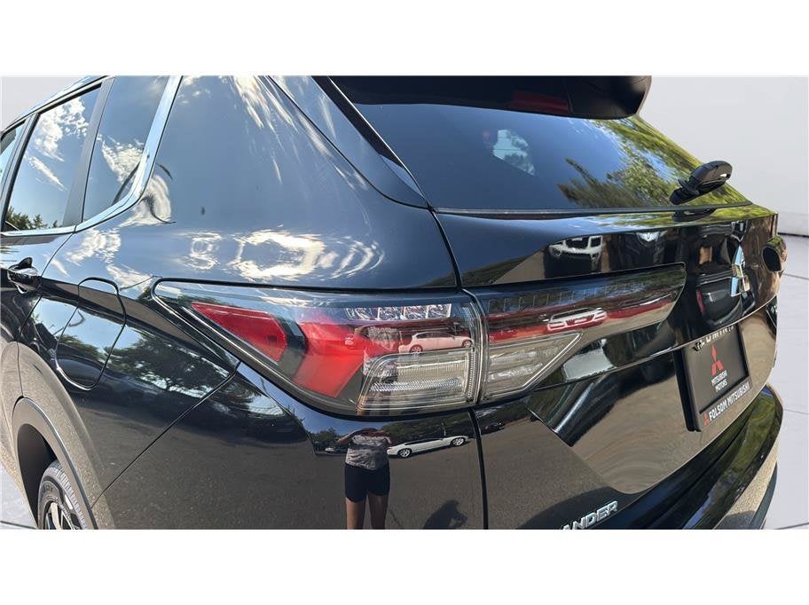 2026 Mitsubishi Outlander Plug-In Hybrid SE