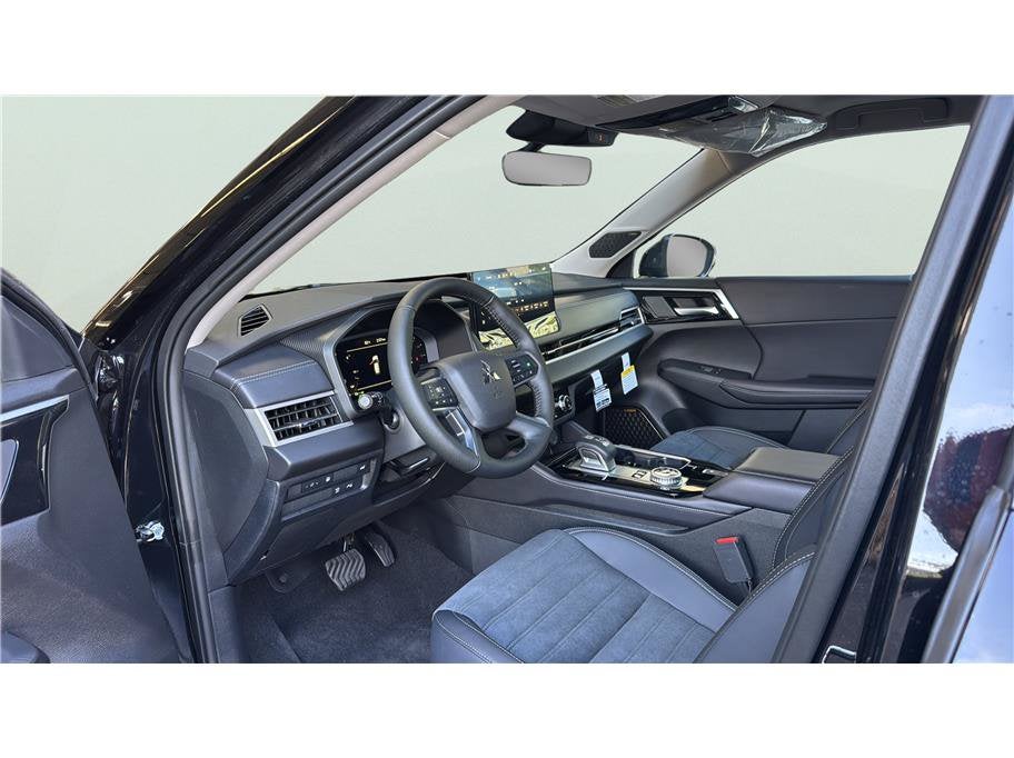2026 Mitsubishi Outlander Plug-In Hybrid SE