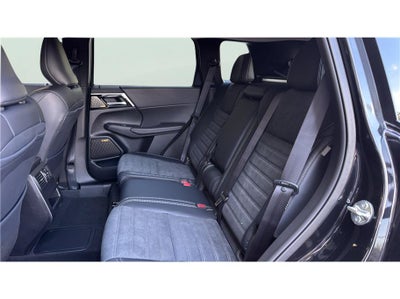 2026 Mitsubishi Outlander Plug-In Hybrid SE