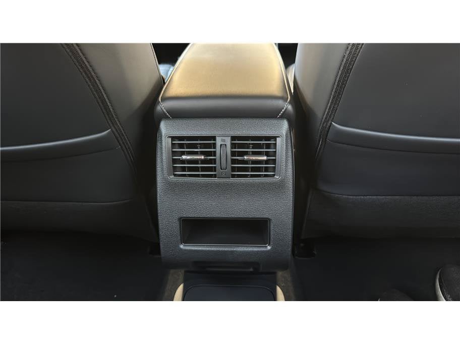 2026 Mitsubishi Outlander Plug-In Hybrid SE