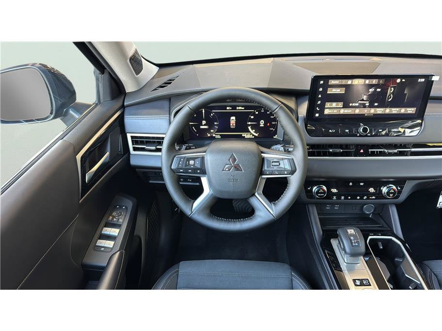 2026 Mitsubishi Outlander Plug-In Hybrid SE