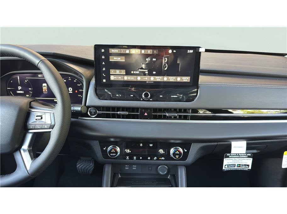 2026 Mitsubishi Outlander Plug-In Hybrid SE