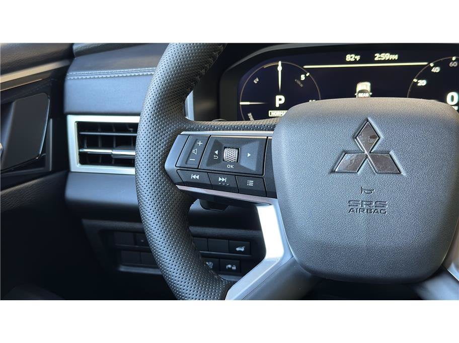 2026 Mitsubishi Outlander Plug-In Hybrid SE