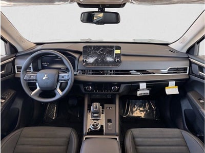 2025 Mitsubishi Outlander Plug-In Hybrid SE Sport Utility 4D