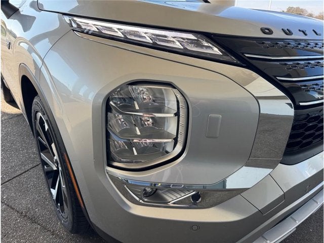 2025 Mitsubishi Outlander Plug-In Hybrid SE Sport Utility 4D