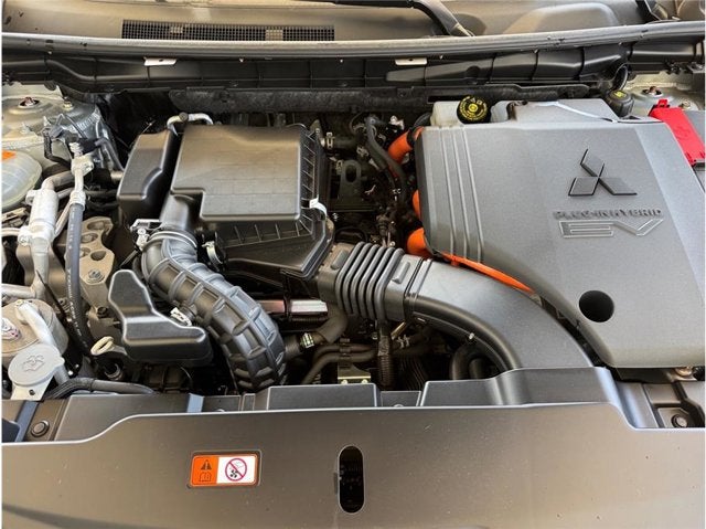 2025 Mitsubishi Outlander Plug-In Hybrid SE Sport Utility 4D
