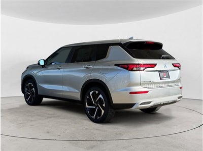 2025 Mitsubishi Outlander Plug-In Hybrid SE Sport Utility 4D