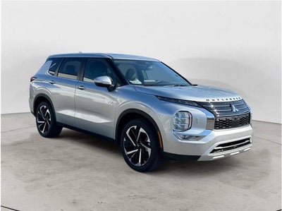 2025 Mitsubishi Outlander Plug-In Hybrid SE Sport Utility 4D