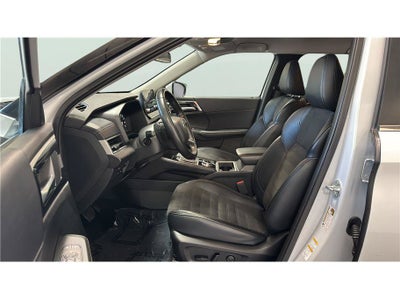 2024 Mitsubishi Outlander Plug-In Hybrid SE Sport Utility 4D