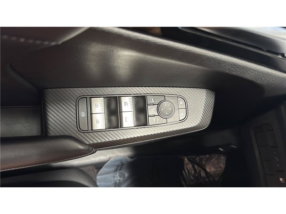 2024 Mitsubishi Outlander Plug-In Hybrid SE Sport Utility 4D