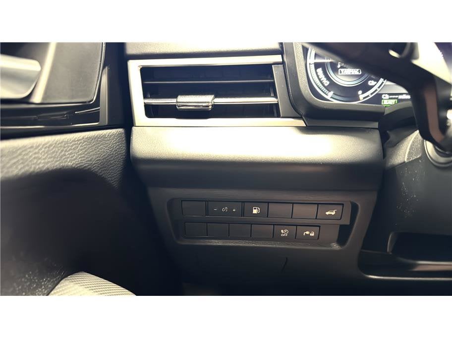 2024 Mitsubishi Outlander Plug-In Hybrid SE Sport Utility 4D