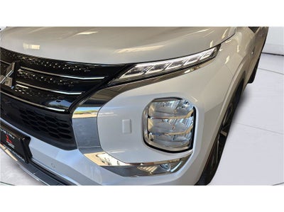2024 Mitsubishi Outlander Plug-In Hybrid SE Sport Utility 4D