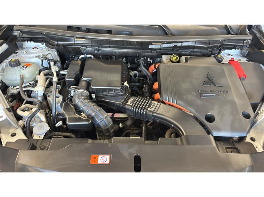 2024 Mitsubishi Outlander Plug-In Hybrid SE Sport Utility 4D