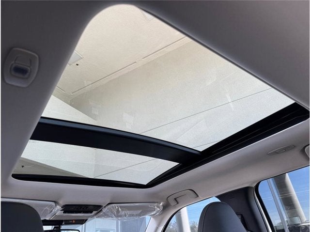 2025 Mitsubishi Outlander Plug-In Hybrid SE Sport Utility 4D