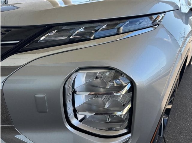 2025 Mitsubishi Outlander Plug-In Hybrid SE Sport Utility 4D