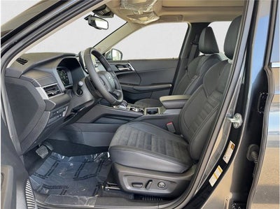 2025 Mitsubishi Outlander Plug-In Hybrid SE Sport Utility 4D