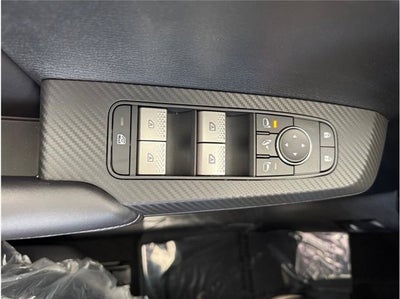 2025 Mitsubishi Outlander Plug-In Hybrid SE Sport Utility 4D