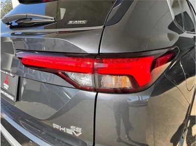 2025 Mitsubishi Outlander Plug-In Hybrid SE Sport Utility 4D