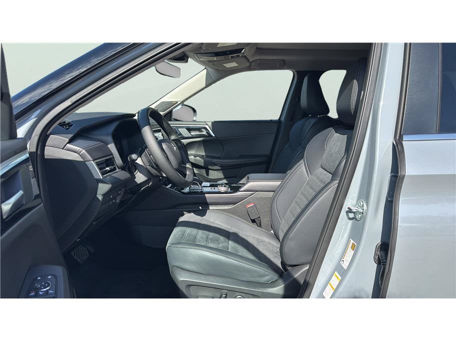 2026 Mitsubishi Outlander Plug-In Hybrid SE