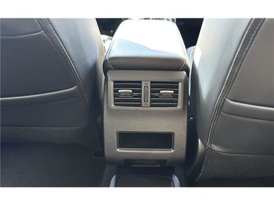 2026 Mitsubishi Outlander Plug-In Hybrid SE