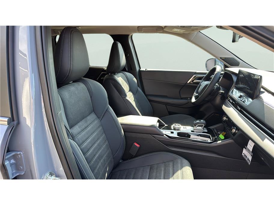 2026 Mitsubishi Outlander Plug-In Hybrid SE