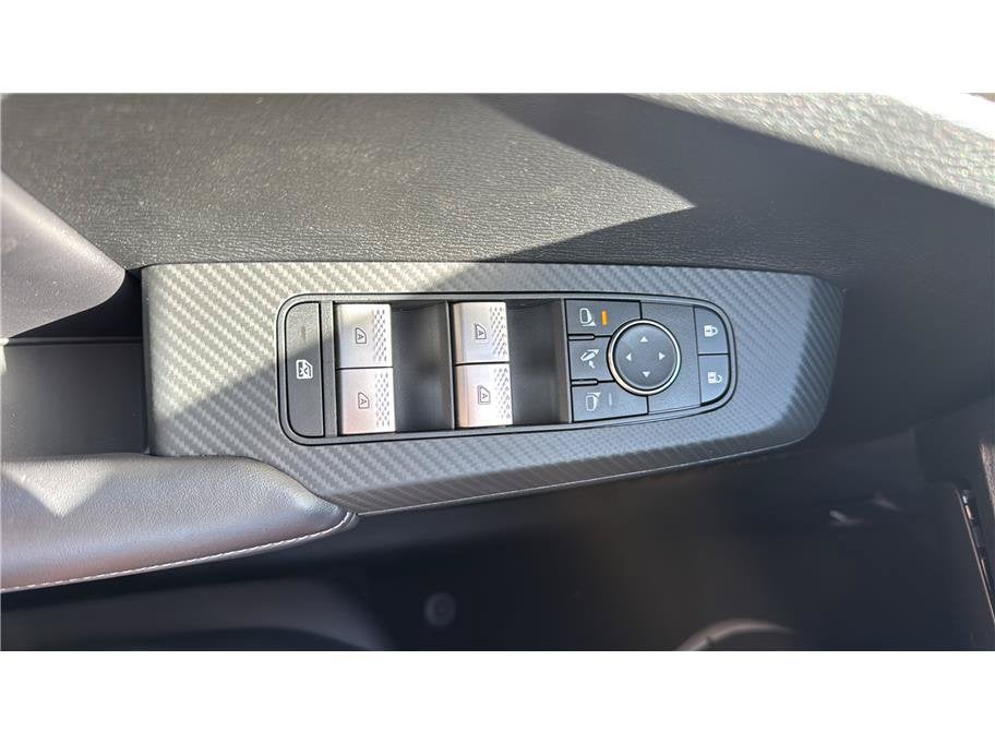 2026 Mitsubishi Outlander Plug-In Hybrid SE