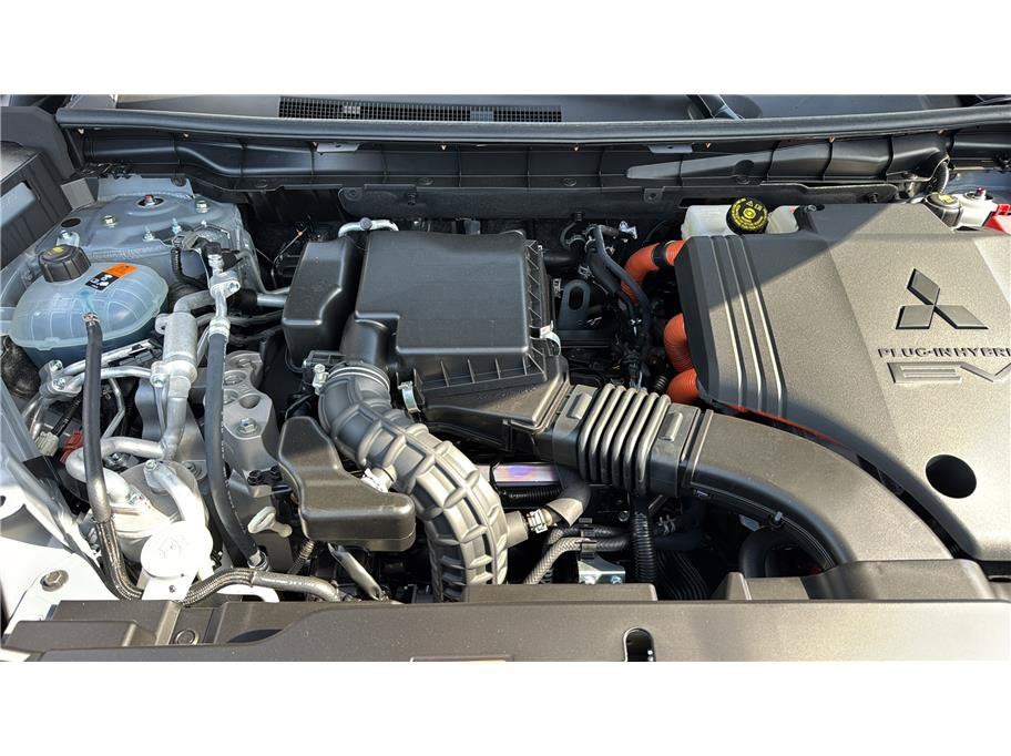 2026 Mitsubishi Outlander Plug-In Hybrid SE