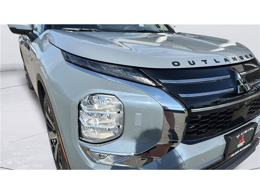 2026 Mitsubishi Outlander Plug-In Hybrid SE