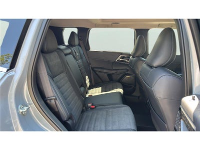 2026 Mitsubishi Outlander Plug-In Hybrid SE