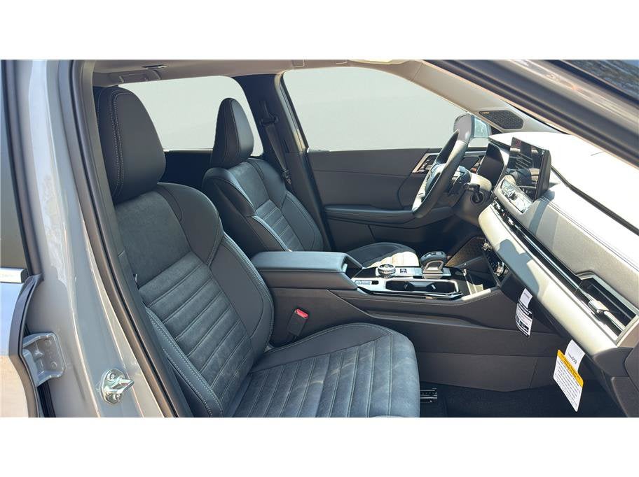 2026 Mitsubishi Outlander Plug-In Hybrid SE