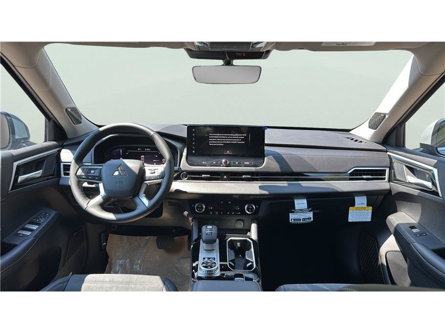 2026 Mitsubishi Outlander Plug-In Hybrid SE