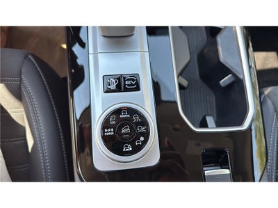 2026 Mitsubishi Outlander Plug-In Hybrid SE