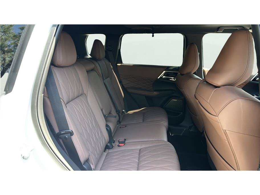 2026 Mitsubishi Outlander Plug-In Hybrid SEL Sport Utility 4D
