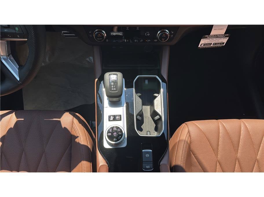 2026 Mitsubishi Outlander Plug-In Hybrid SEL Sport Utility 4D