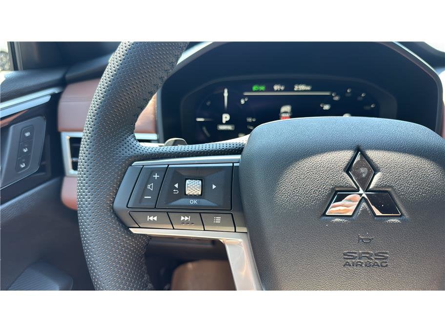 2026 Mitsubishi Outlander Plug-In Hybrid SEL Sport Utility 4D