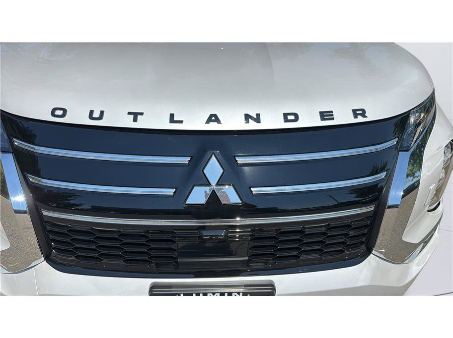 2026 Mitsubishi Outlander Plug-In Hybrid SEL Sport Utility 4D