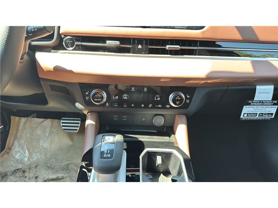 2026 Mitsubishi Outlander Plug-In Hybrid SEL Sport Utility 4D