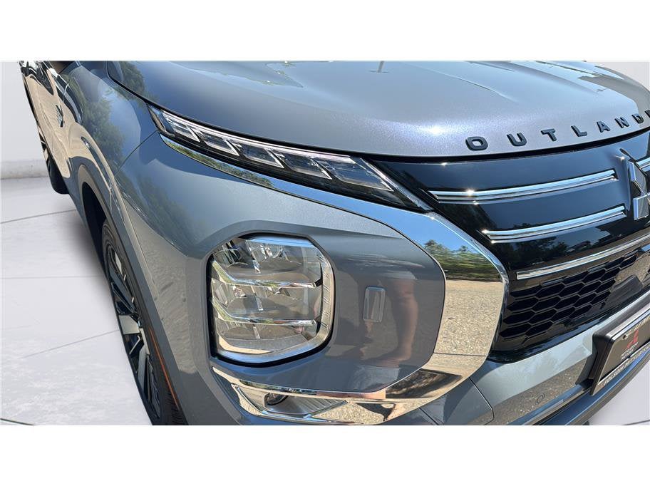 2026 Mitsubishi Outlander Plug-In Hybrid SEL Sport Utility 4D