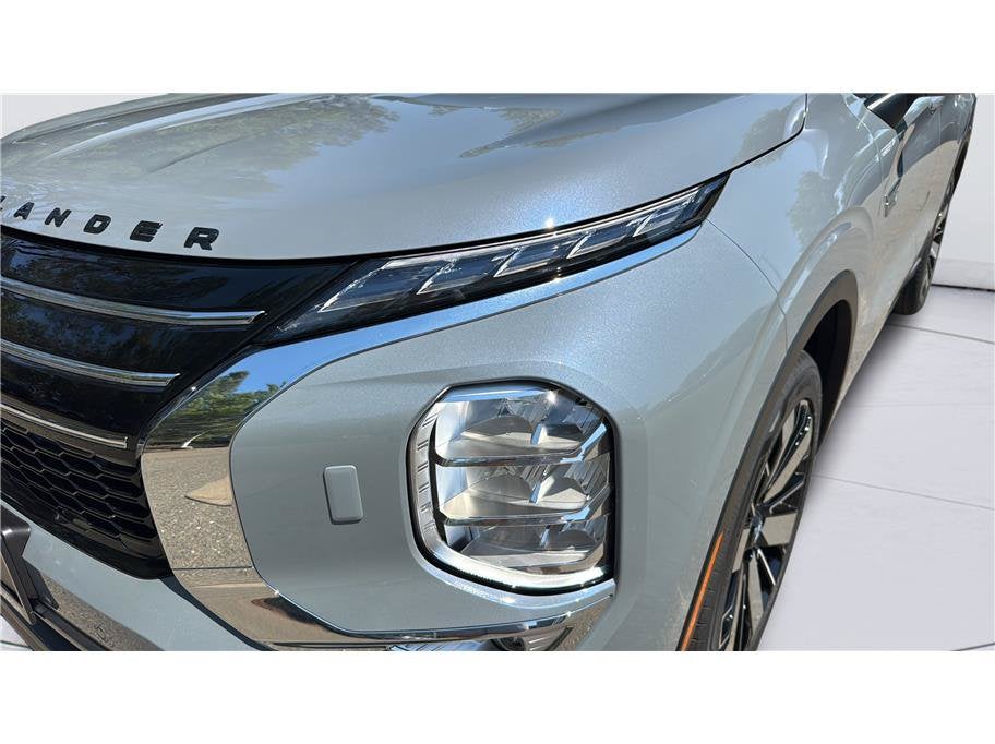 2026 Mitsubishi Outlander Plug-In Hybrid SEL Sport Utility 4D