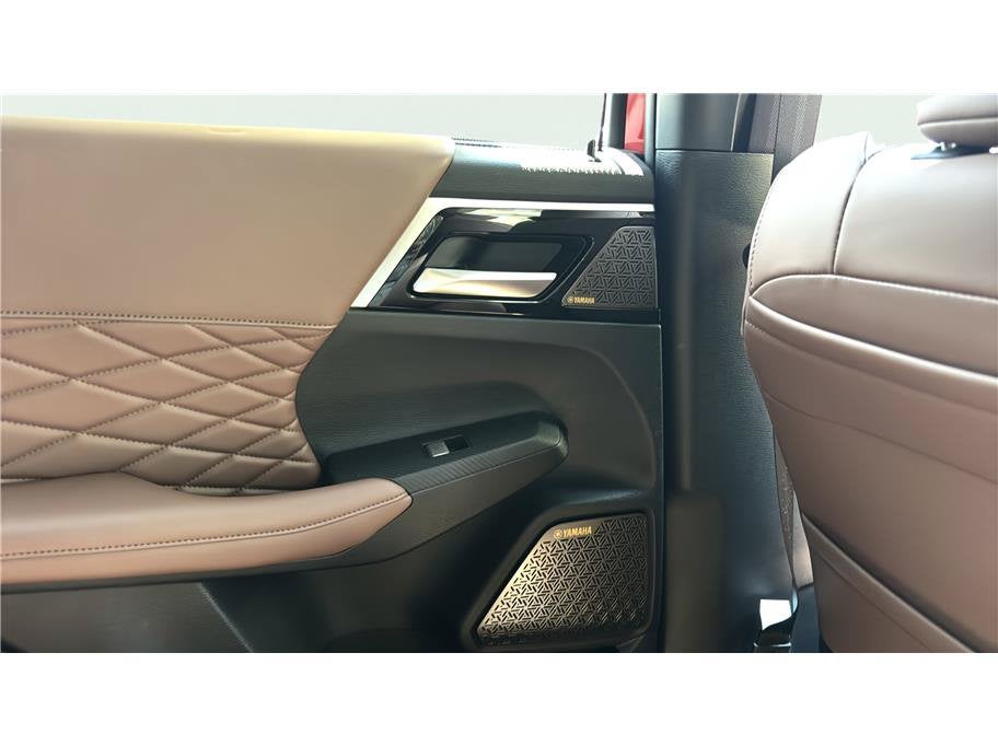 2026 Mitsubishi Outlander Plug-In Hybrid SEL Sport Utility 4D