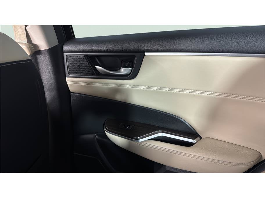 2018 Honda Clarity Plug-In Hybrid Sedan 4D