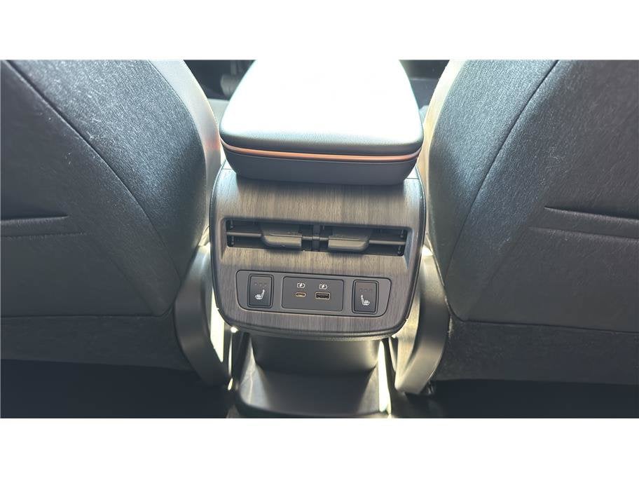 2024 Nissan ARIYA EMPOWER+