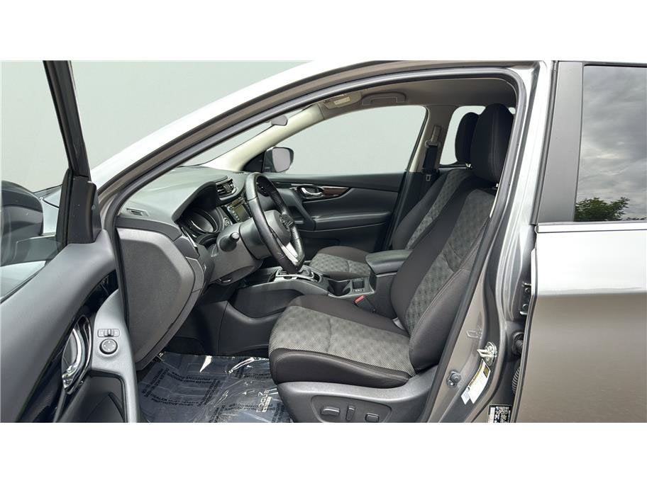 2021 Nissan Rogue Sport SV