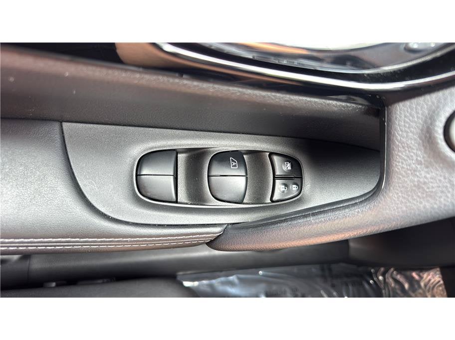 2021 Nissan Rogue Sport SV