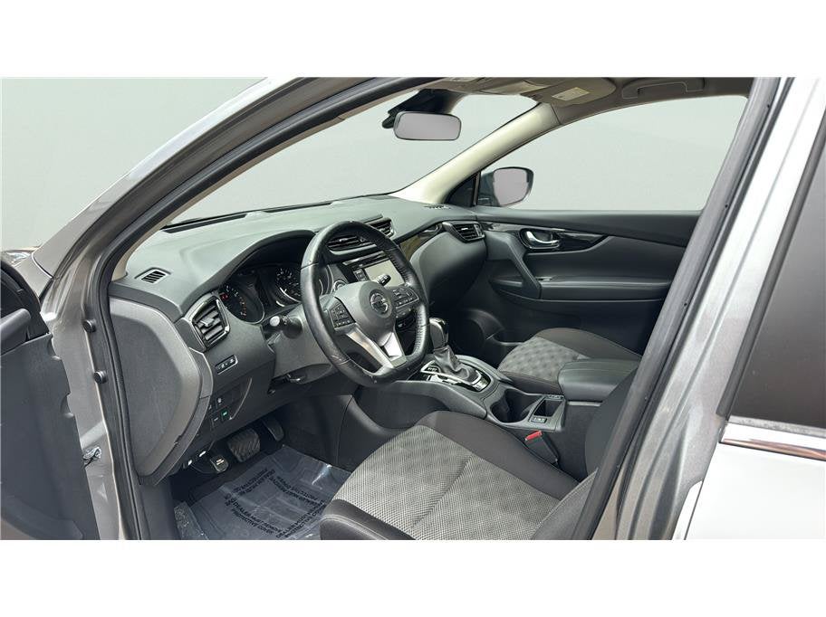 2021 Nissan Rogue Sport SV