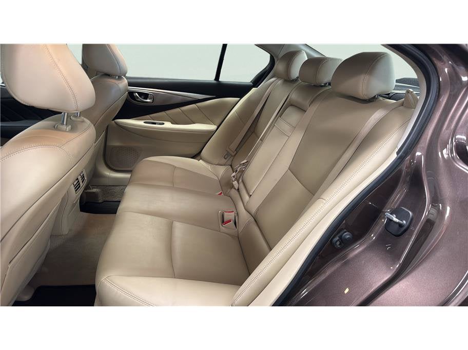 2015 INFINITI Q50 Premium