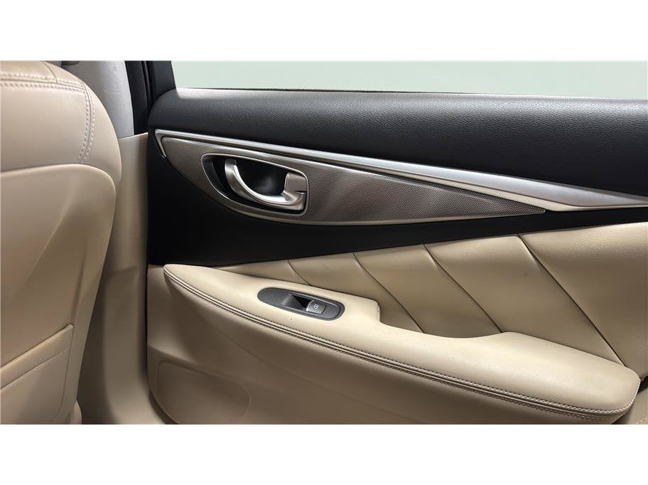 2015 INFINITI Q50 Premium
