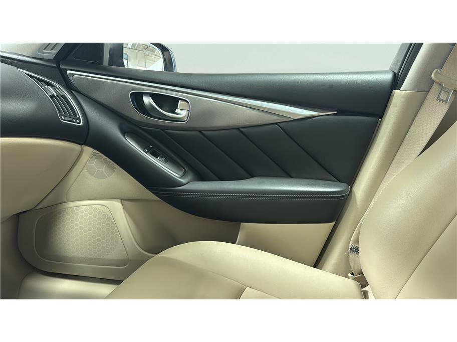 2015 INFINITI Q50 Premium