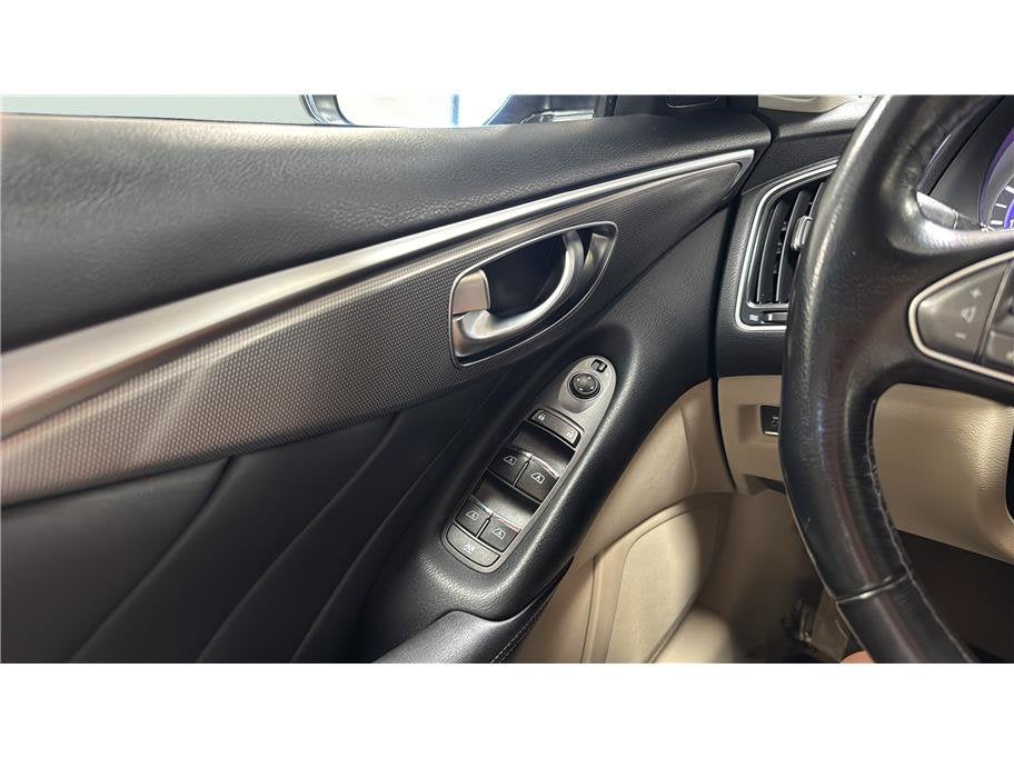 2015 INFINITI Q50 Premium