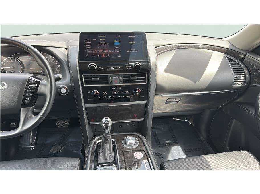 2024 INFINITI QX80 LUXE